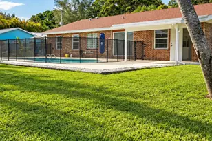 8102 Pioneer Rd, Royal Palm Beach, FL 33411 - Photo 13