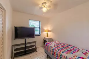 172 Jamaica Dr, Palm Springs, FL 33461 - Photo 15