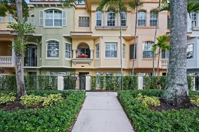 11818 Valencia Gardens Avenue, Palm Beach Gardens, FL 33410 - Photo 3