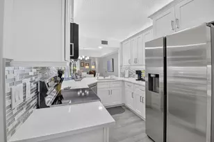23249 Barwood Ln N, Boca Raton, FL 33428 - Photo 5