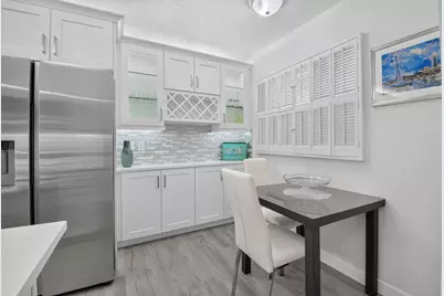 23249 Barwood Lane N #305, Boca Raton, FL 33428 - Photo 5