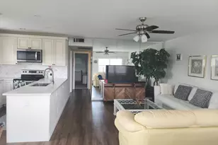 158 Preston Way, Boca Raton, FL 33434 - Photo 3