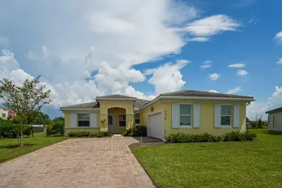 7214 NW Farnsworth Circle, Port Saint Lucie, FL 34987 - Photo 1