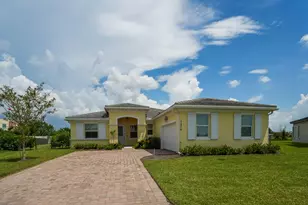 7214 NW Farnsworth Cir, Port Saint Lucie, FL 34987 - Photo 1