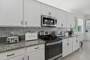 7214 NW Farnsworth Cir, Port Saint Lucie, FL 34987 - Photo 5