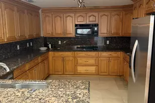 9 NE 20th Ave, Deerfield Beach, FL 33441 - Photo 3