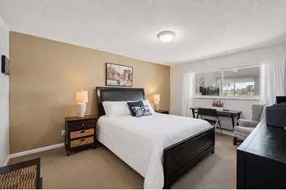 725 N Riverside Drive #203, Pompano Beach, FL 33062 - Photo 7