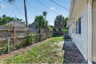 633 Franklin Road, West Palm Beach, FL 33405 - Photo 25