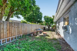 633 Franklin Rd, West Palm Beach, FL 33405 - Photo 45