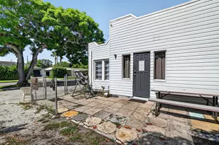 633 Franklin Rd, West Palm Beach, FL 33405 - Photo 25