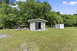 3920 Edwards Rd, Fort Pierce, FL 34981 - Photo 5