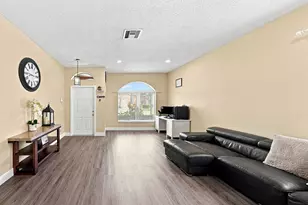5021 Pebblebrook Ter, Coconut Creek, FL 33073 - Photo 11