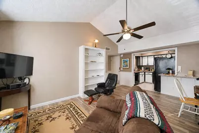 1673 SE Green Acres Circle #NN201, Port Saint Lucie, FL 34952 - Photo 5