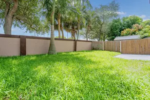 4250 NW 1st Pl, Deerfield Beach, FL 33442 - Photo 33