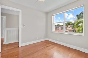 4250 NW 1st Pl, Deerfield Beach, FL 33442 - Photo 23