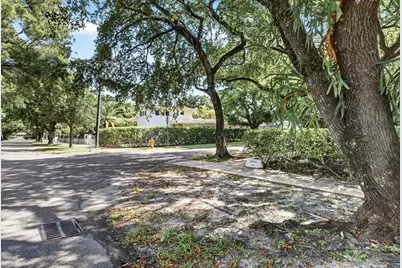 1015 Madrid Street, Coral Gables, FL 33134 - Photo 23