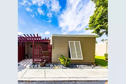 11060 S Lakeview Drive #11060, Pembroke Pines, FL 33026 - Photo 29