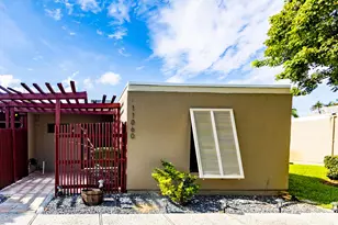 11060 S Lakeview Dr, Pembroke Pines, FL 33026 - Photo 29