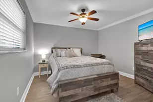 2488 NW South Manor Ave, Stuart, FL 34994 - Photo 17