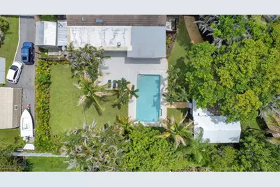2488 NW South Manor Avenue, Stuart, FL 34994 - Photo 3
