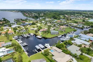 2488 NW South Manor Ave, Stuart, FL 34994 - Photo 71