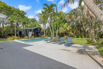 2488 NW South Manor Avenue, Stuart, FL 34994 - Photo 35