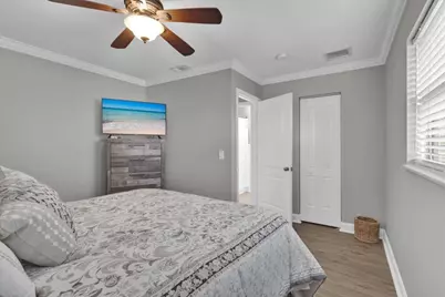 2488 NW South Manor Avenue, Stuart, FL 34994 - Photo 19