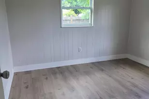 215 S Florida Ave, Avon Park, FL 33825 - Photo 11