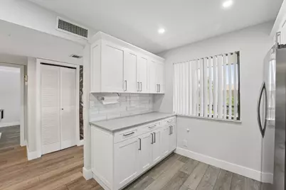 327 Lakeview Drive #203, Weston, FL 33326 - Photo 11