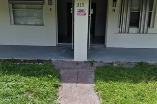 313 SW 1st Terrace, Deerfield Beach, FL 33441 - Photo 1