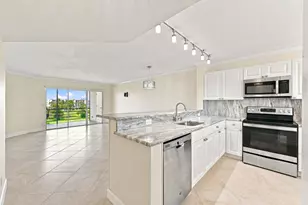 3661 Via Poinciana, Lake Worth, FL 33467 - Photo 3