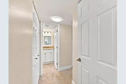 3661 Via Poinciana #513, Lake Worth, FL 33467 - Photo 11