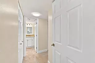 3661 Via Poinciana, Lake Worth, FL 33467 - Photo 11