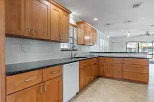 3697 Holly Dr, Palm Beach Gardens, FL 33410 - Photo 11