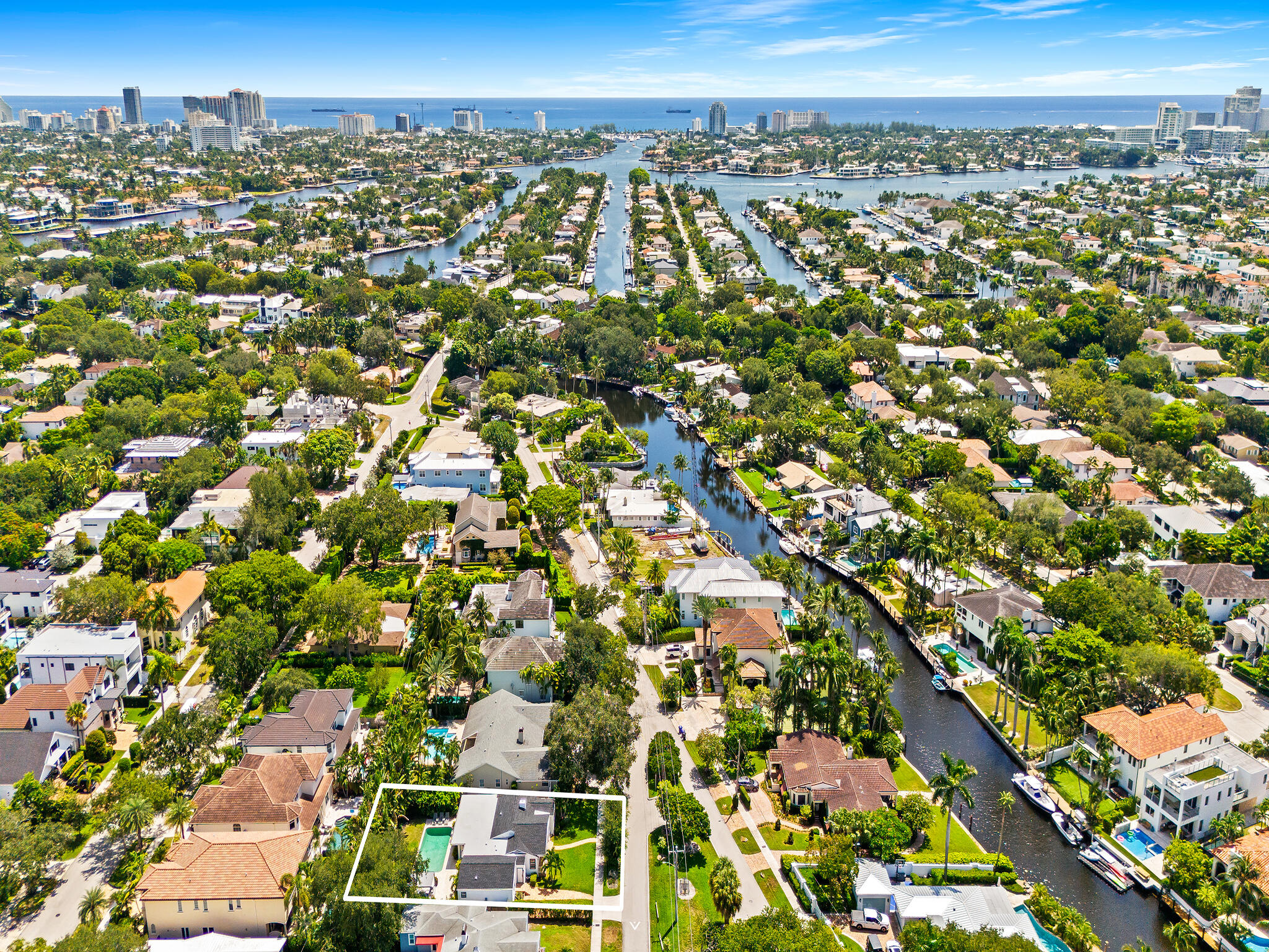 1001 SE 10th St - 1001 SE 10th St, Fort Lauderdale, FL 33316 Luxury Property | Jose Angel Pina