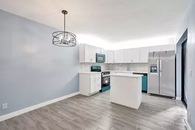 736 NW 98th Circle, Plantation, FL 33324 - Photo 5