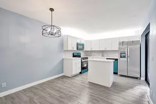 736 NW 98th Cir, Plantation, FL 33324 - Photo 5