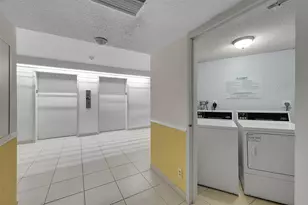 1200 Hibiscus Ave, Pompano Beach, FL 33062 - Photo 23