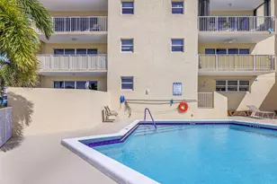 1200 Hibiscus Ave, Pompano Beach, FL 33062 - Photo 23