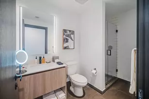 398 NE 5th St, Miami, FL 33132 - Photo 3