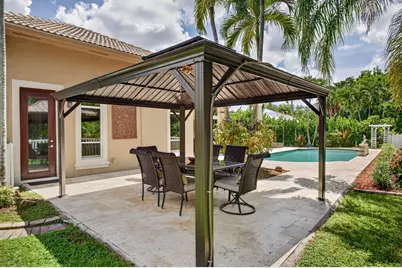6161 NW 53rd Circle, Coral Springs, FL 33067 - Photo 11