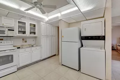 1670 NW 18th Avenue #202, Delray Beach, FL 33445 - Photo 5