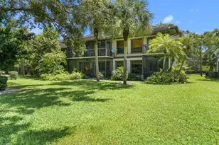 13334 Polo Club Rd, Wellington, FL 33414 - Photo 21
