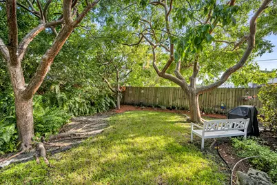 811 NE 14th Place #10, Fort Lauderdale, FL 33304 - Photo 15