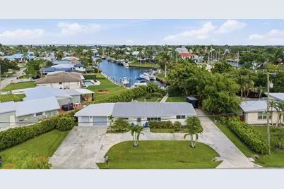 387 SW Riverway Boulevard, Palm City, FL 34990 - Photo 5