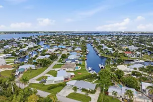 387 SW Riverway Blvd, Palm City, FL 34990 - Photo 31