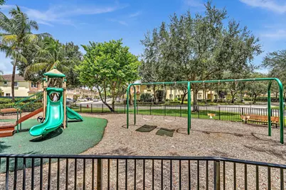 3028 N Evergreen Circle, Boynton Beach, FL 33426 - Photo 35