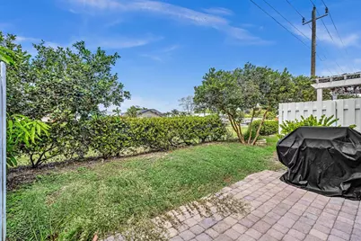 3028 N Evergreen Circle, Boynton Beach, FL 33426 - Photo 13