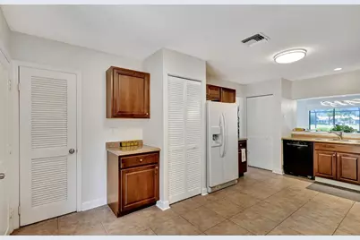 523 Prestwick Circle, Palm Beach Gardens, FL 33418 - Photo 13