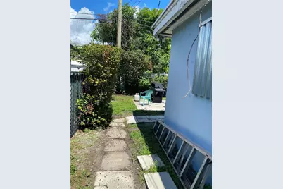6901 SW 6th Street, Pembroke Pines, FL 33023 - Photo 3